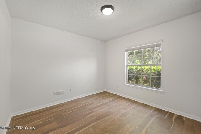 Building Photo - 721 Hazelmoor Ln
