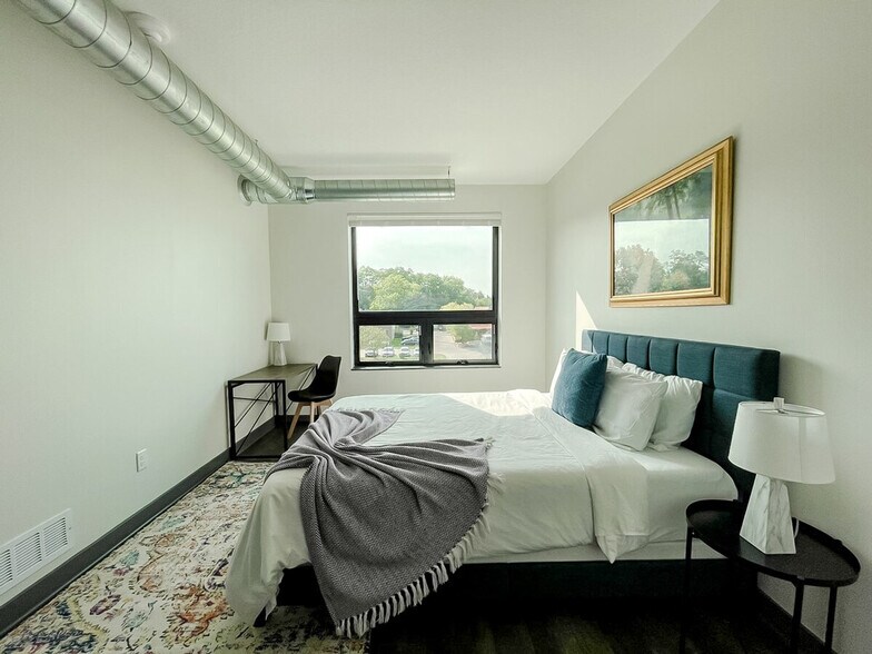 Building Photo - 1261 8th St