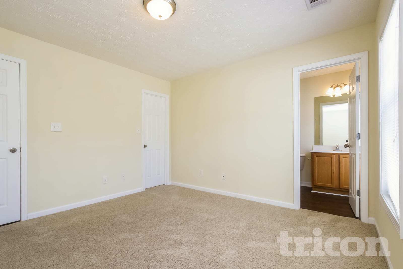 Building Photo - 1436 Little Creek Dr