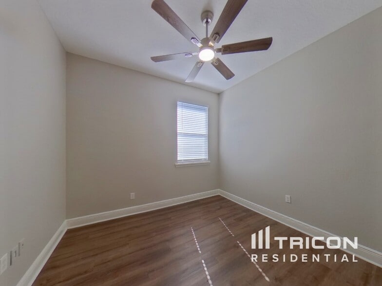 Building Photo - 606 Marigold Rd