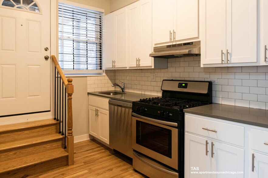 Building Photo - 2457 W Logan Blvd