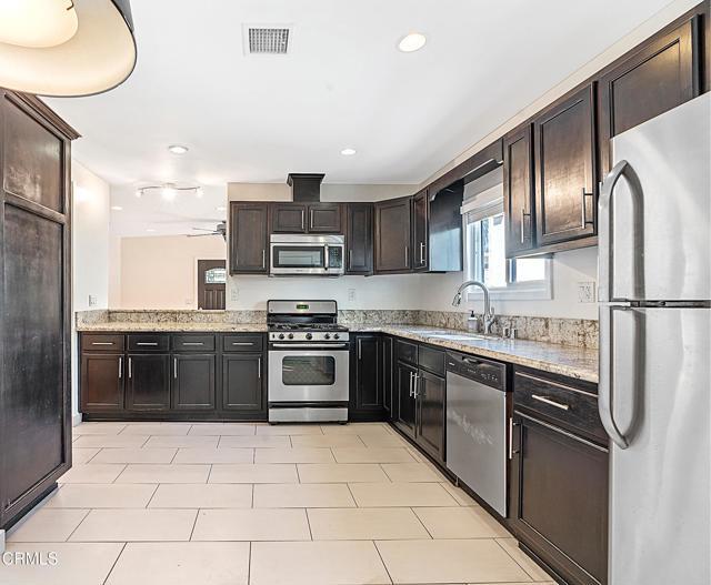 Building Photo - 708 Tularosa Dr