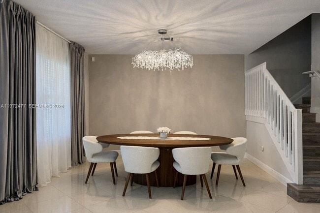 Building Photo - 829 NE 191st St