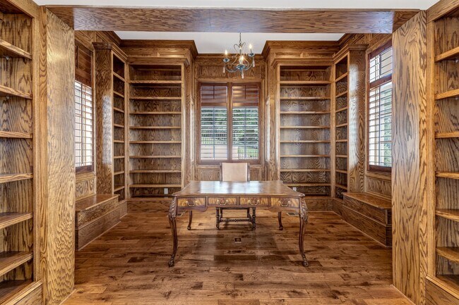 Building Photo - 5014 Mountview Pl