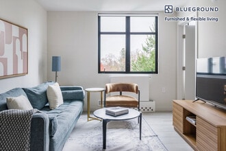 Building Photo - 1698 University Ave