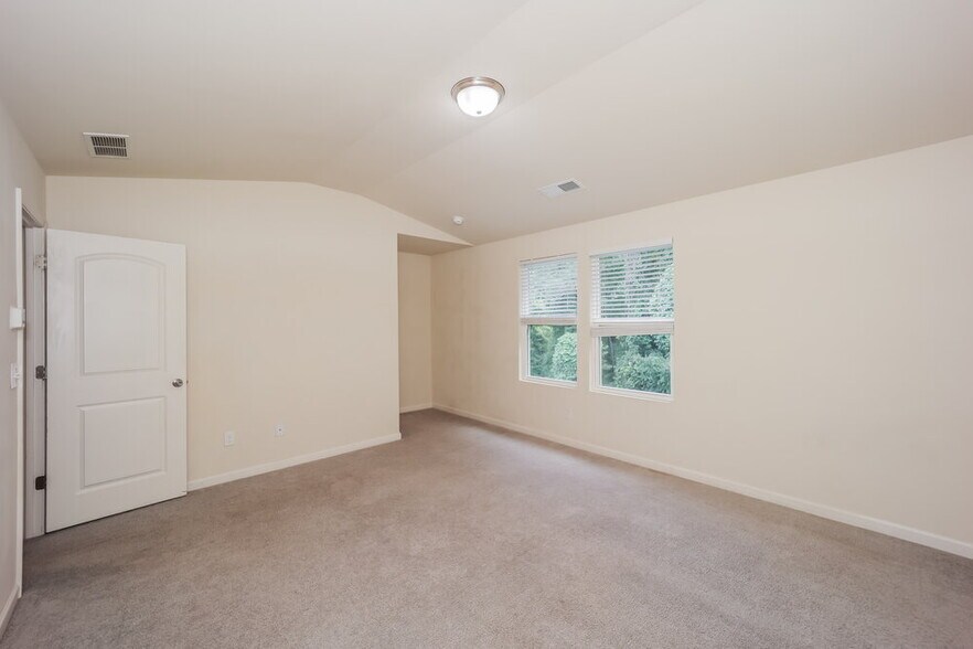Building Photo - 218 Alton Cir