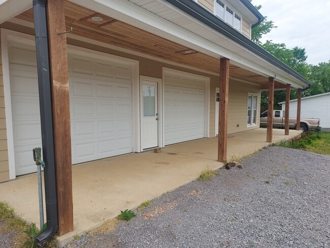 Building Photo - 214 Priest Ave