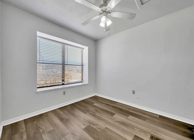 Building Photo - 2bd/2bth Fort Walton Beach Townhome