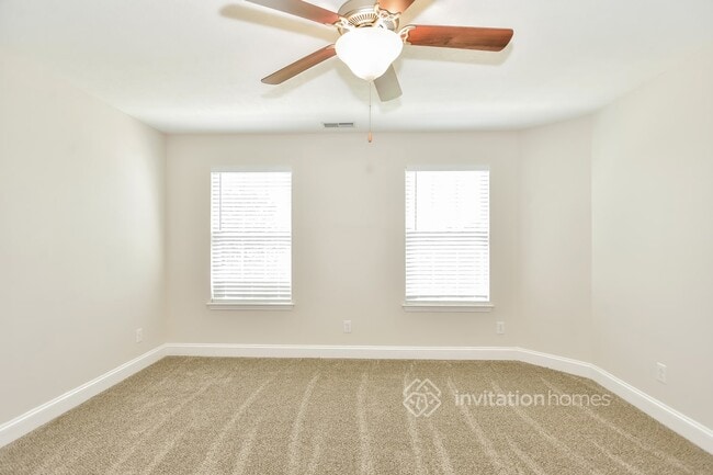 Building Photo - 216 Dimaggio Dr