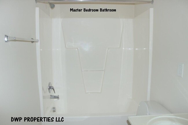 Building Photo - 4245 Youngstown Dr