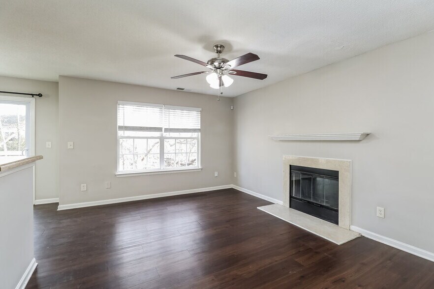 Building Photo - 11206 Amber Glen Dr