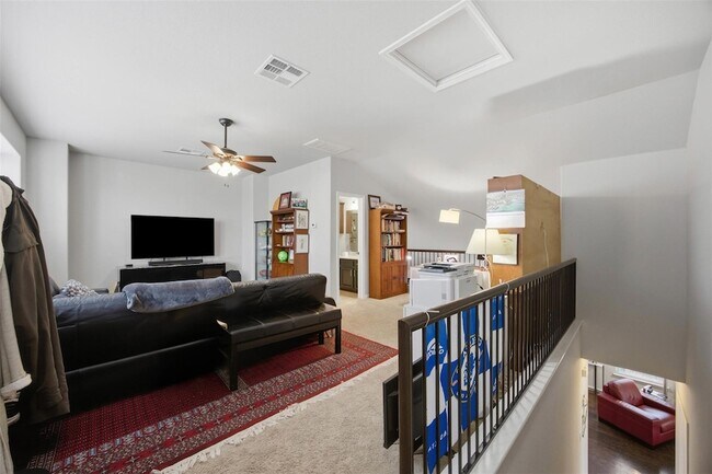 Building Photo - 328 Rock Mill Loop