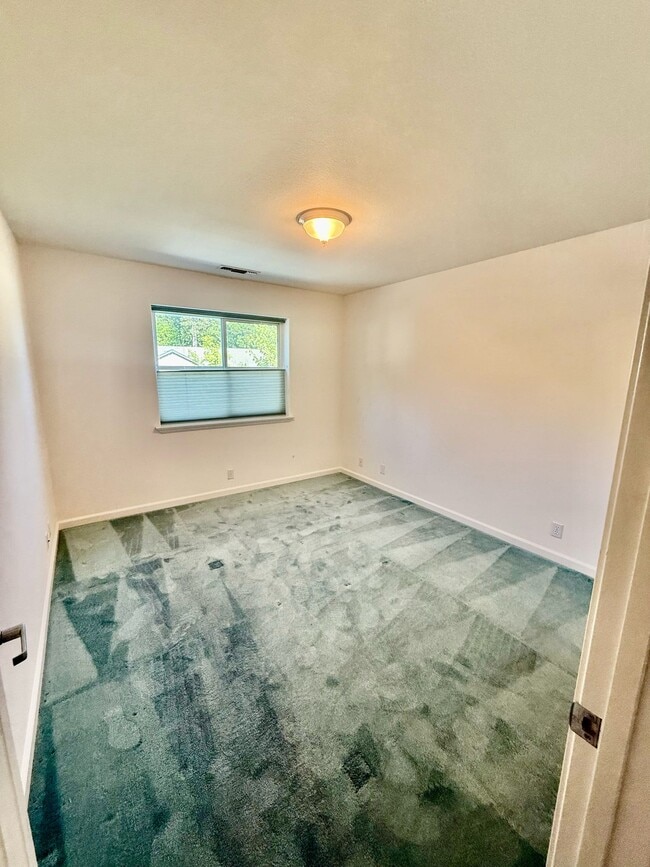 Building Photo - 133 Argall Way