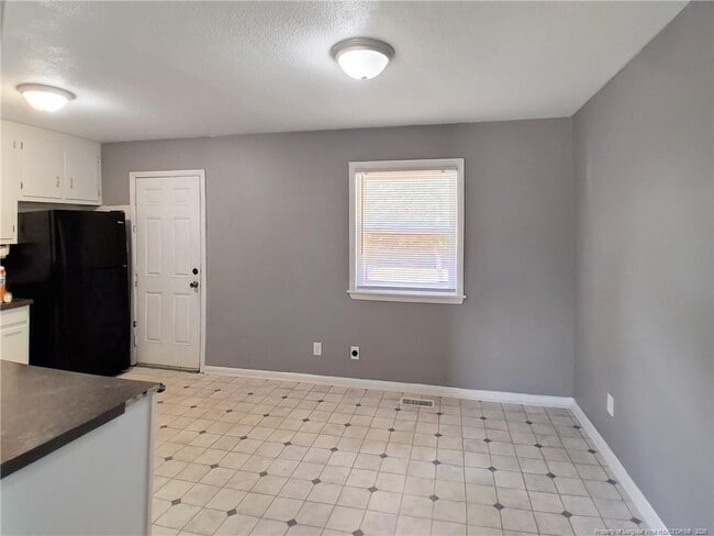 Building Photo - 753 Goodyear Dr