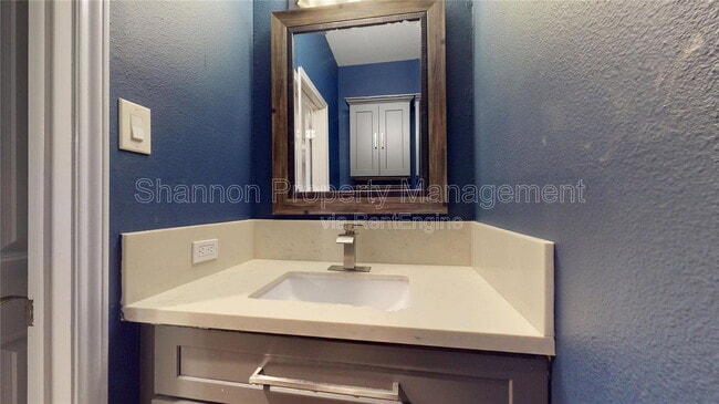 Building Photo - 2984 Holly Hall St