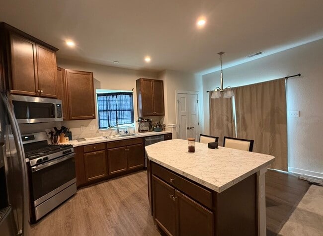 Building Photo - 110 Spoonbill Loop