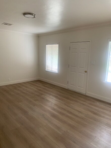 Building Photo - 9020 Longden Ave