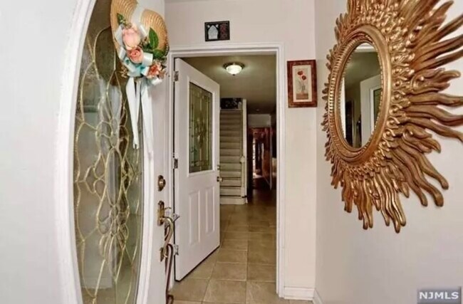 Entrance - 5500 Park Ave