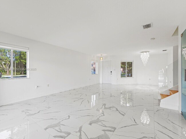 Building Photo - 16544 SW 68th Terrace