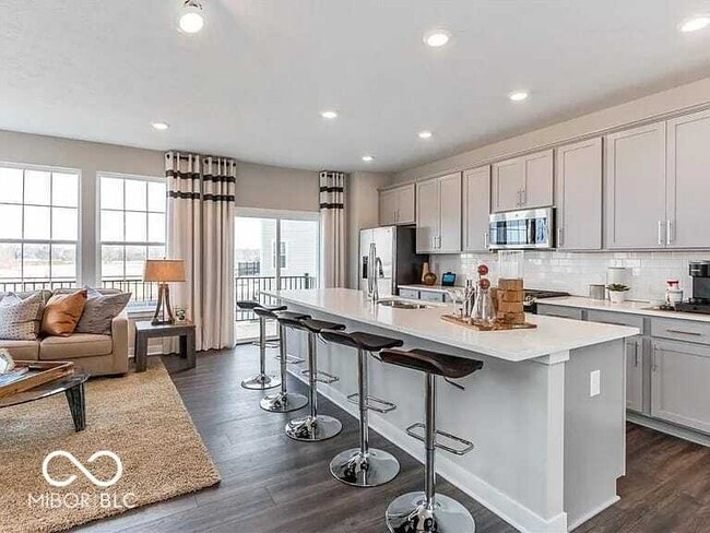 Building Photo - 7010 Sunstone Pl