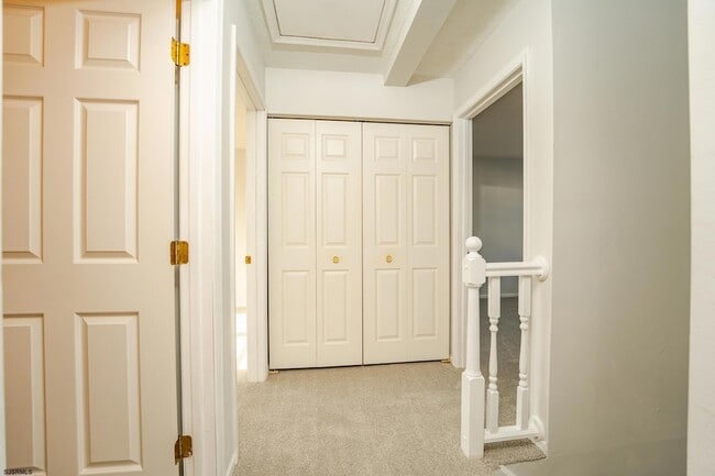 Building Photo - 19 Clipper Ct