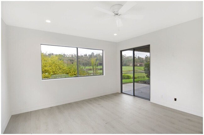 Building Photo - GORGEOUS VIEW CONDO ON THE GOLF COURSE!!!