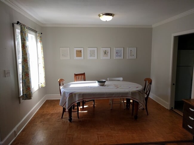 Building Photo - 170 Windsor Ct