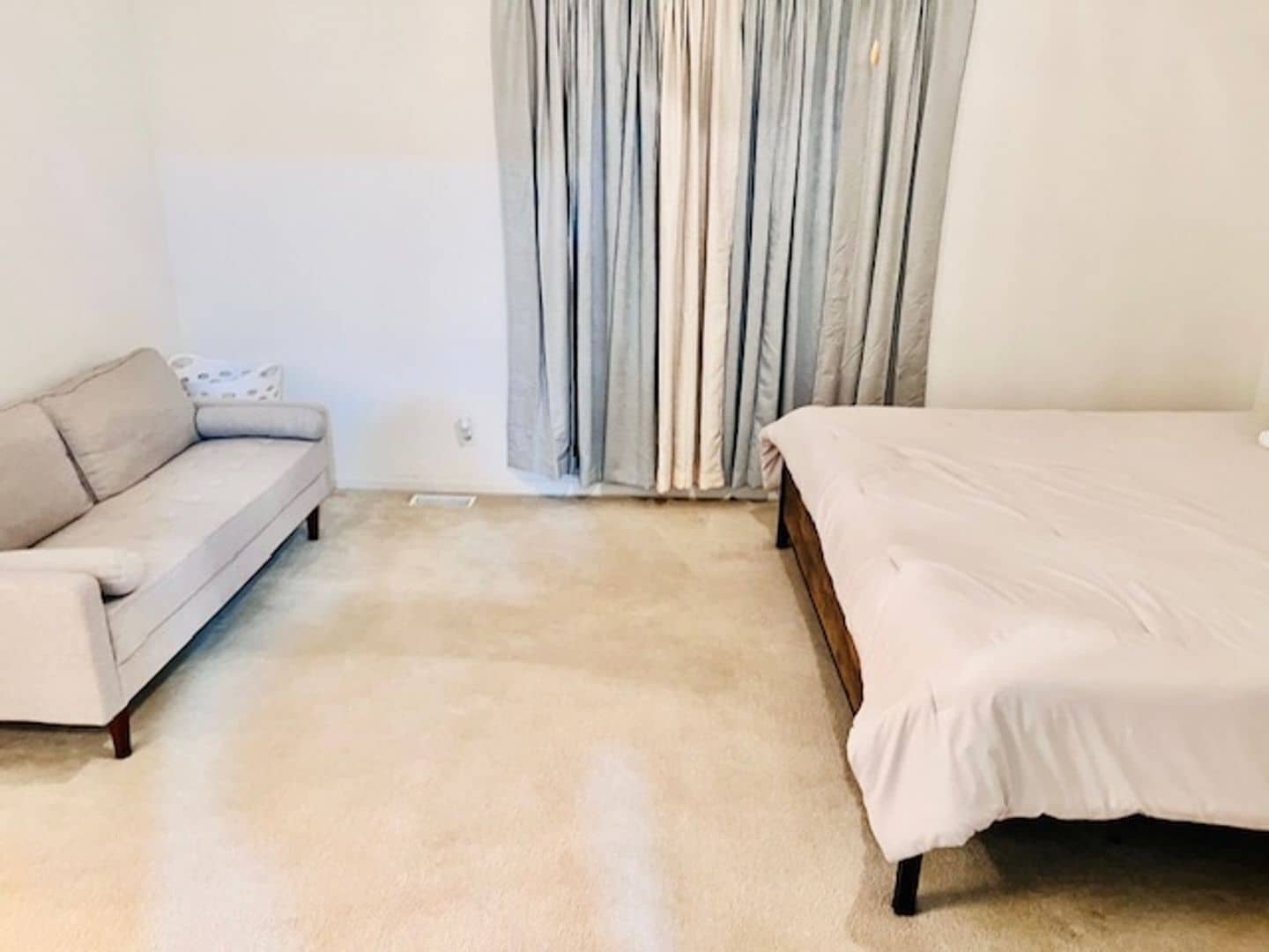 Building Photo - 1919 Cloverdale Way