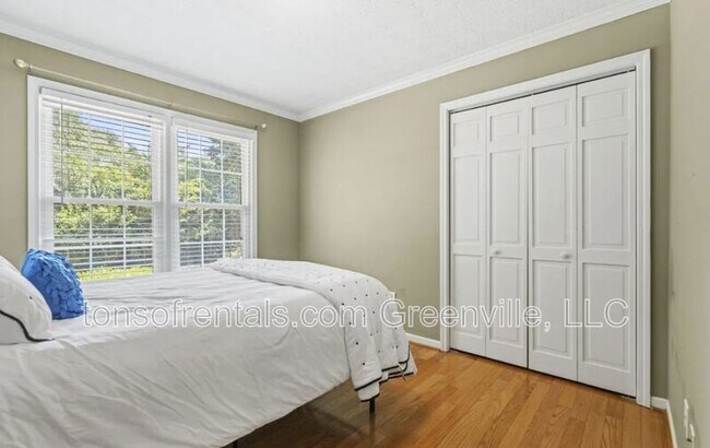 Building Photo - 1016 Old Boiling Springs Rd