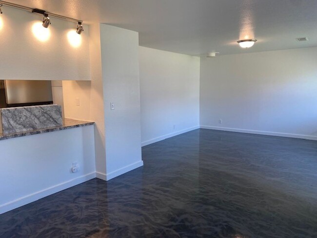 Building Photo - ARCATA! FULLY REMODELED 3 bedroom / 1.5 ba...