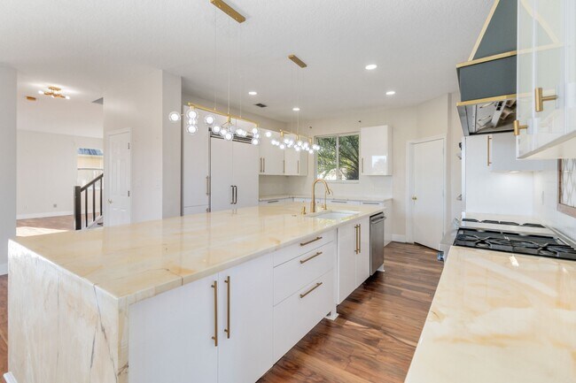 Building Photo - 1755 Delafield Dr