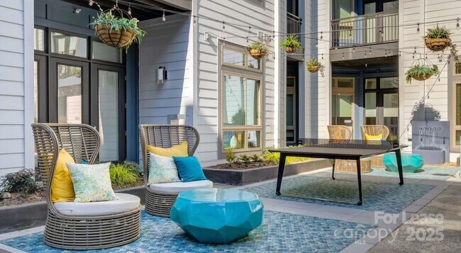 Building Photo - 650 E Brooklyn Vlg Ave