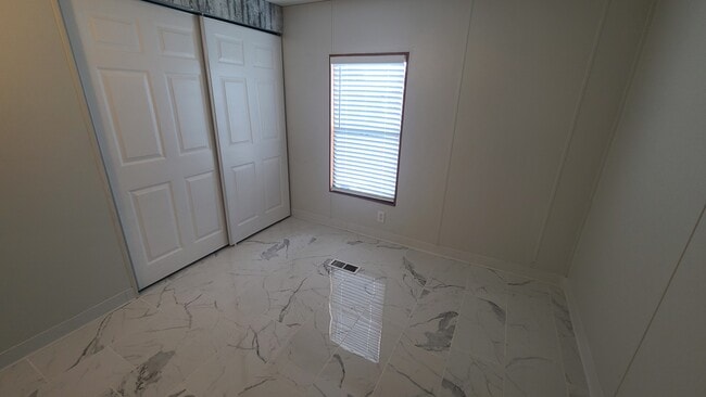 Building Photo - 2901 Stallion Dr
