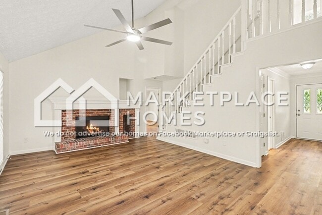 Building Photo - 2699 Foxglove Dr SW