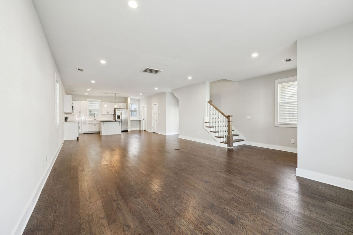 Building Photo - 713 Mill Creek Meadow Dr