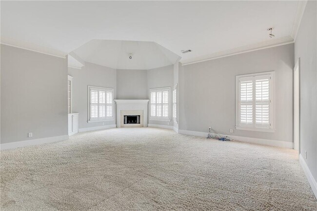 Building Photo - 225 High Point Walk NE