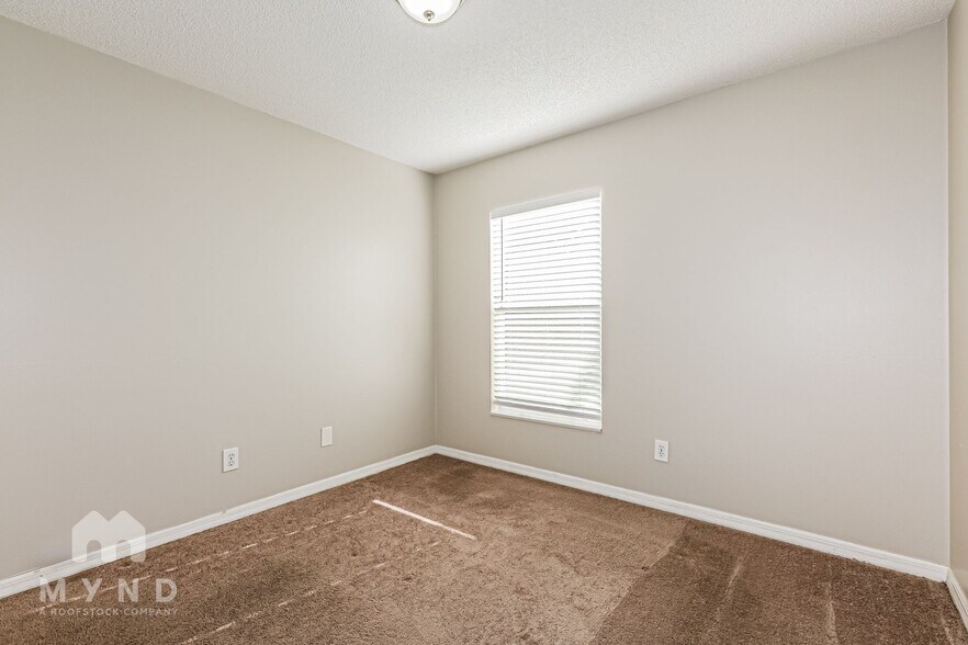 Building Photo - 8150 Tom Sawyer Dr