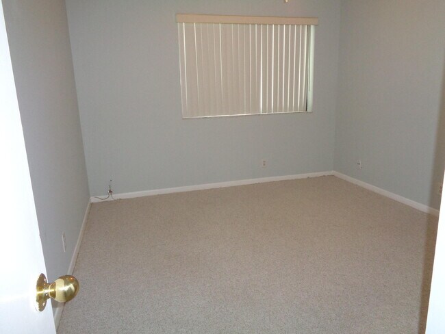 Building Photo - 6328 Longboat Ln W
