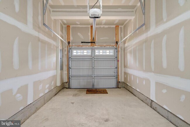 Building Photo - 1047 Watson Ct