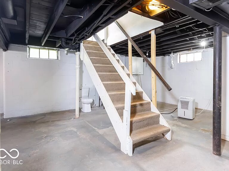 Building Photo - 5925 Haverford Ave