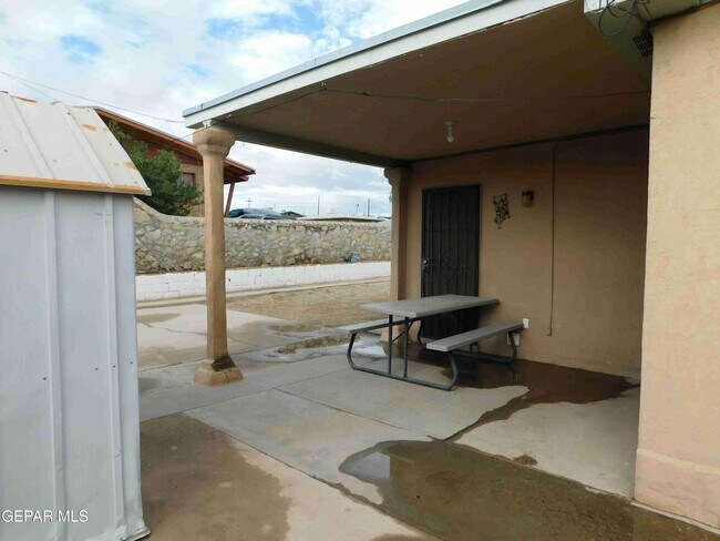 Building Photo - 7423 Mojave Dr