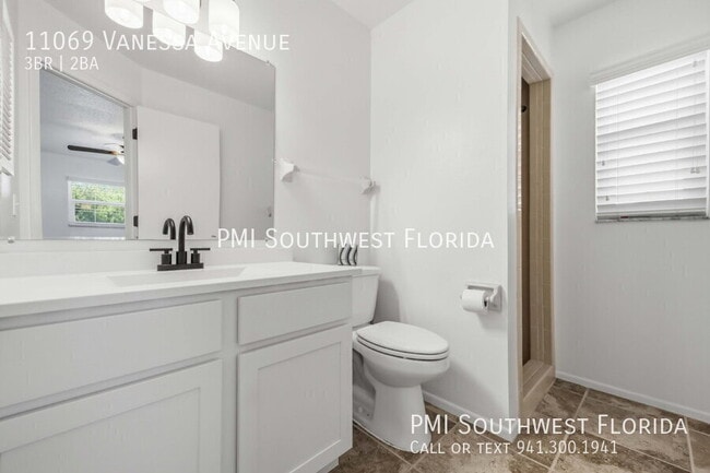 Building Photo - 11069 Vanessa Ave