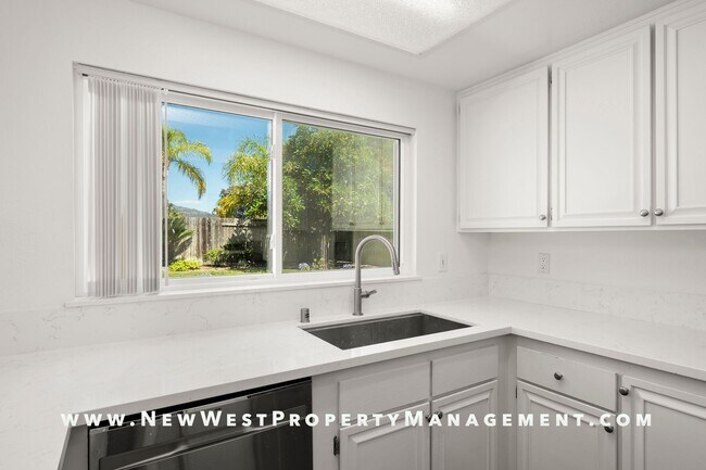 Building Photo - Renovated Poway 5-Bedroom, Available Now! ...