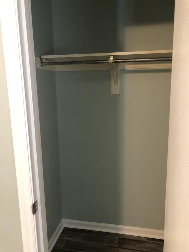 Building Photo - 663 Windward Dr