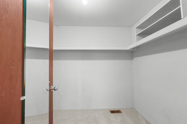 Building Photo - 3072 Brewster Ct