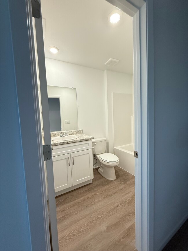 Building Photo - 6716 Memphis