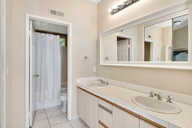 Building Photo - Panoramic Views! Laguna Niguel Condo!