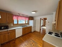 Building Photo - Charming Two-Bedroom Home in a Peaceful Wooded Setting (CURRENTLY UNDER CONTRACT)