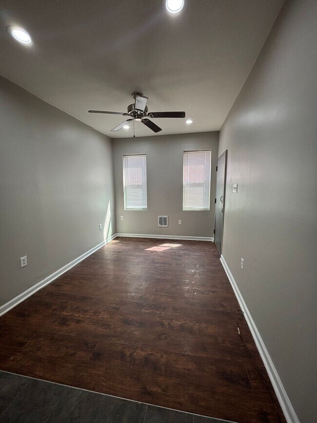 Building Photo - 3416 Braddock St
