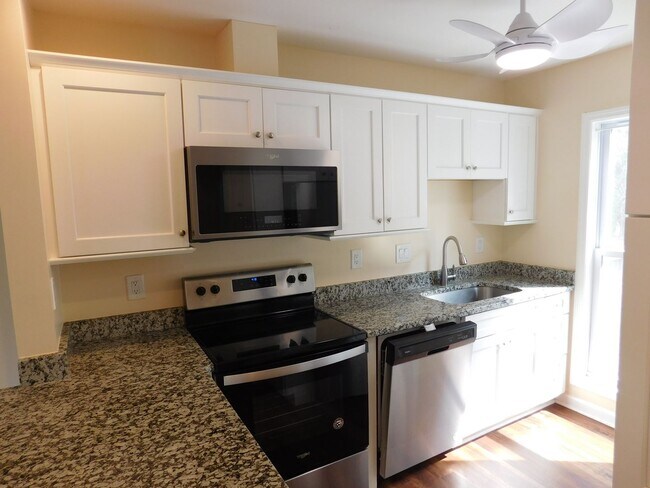 Building Photo - 7151 Windward Dr